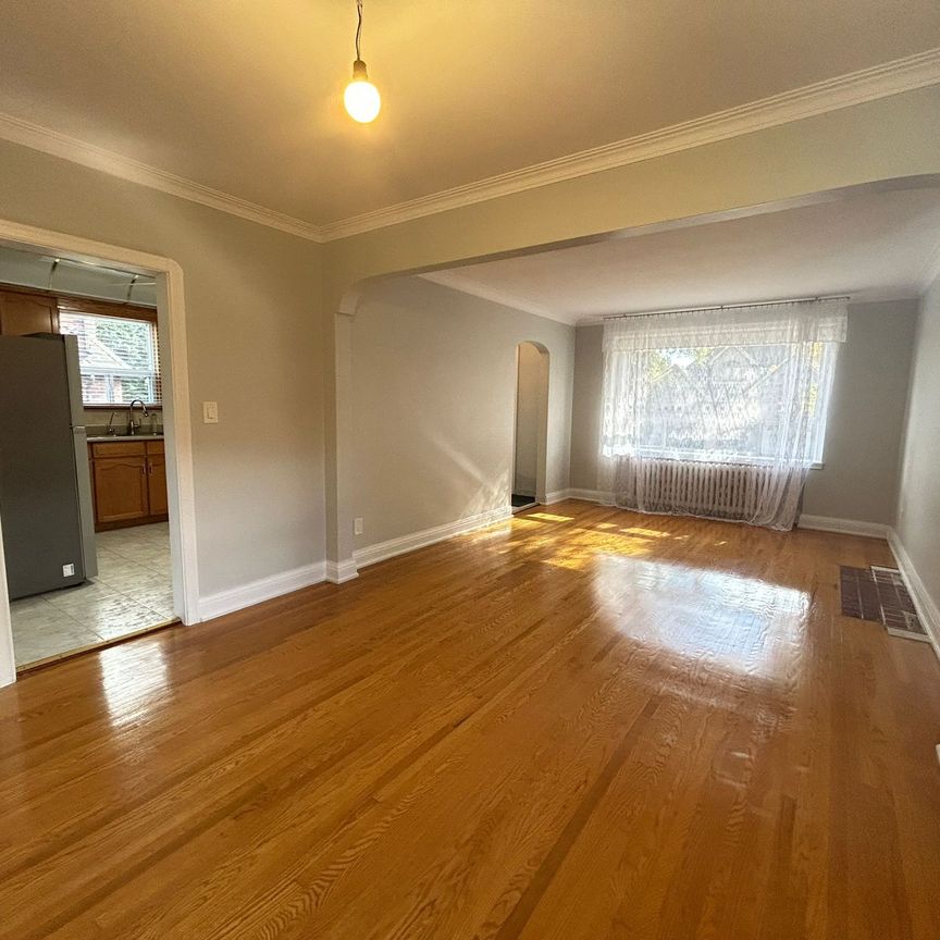 For Lease - 252 Viewmount Avenue, Toronto, Ontario - Photo 1