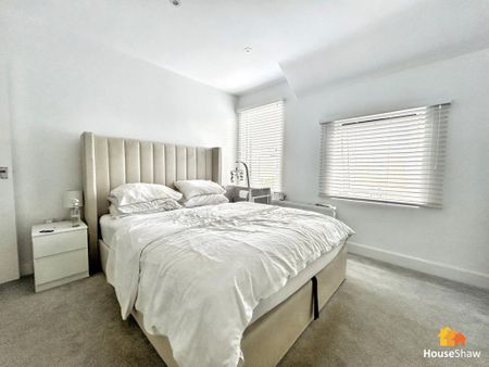 3 bedroom terraced house to rent - Photo 5