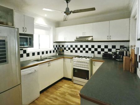 Spacious 3 x 1 with Pool & Shed - Photo 2