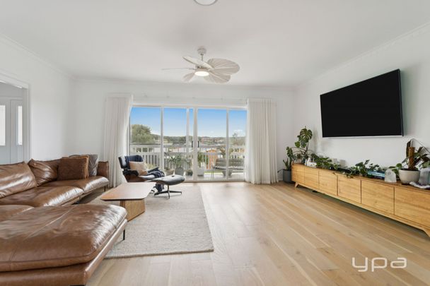 Spacious 5 bedroom Family Home in Quiet Tootgarook Location - Photo 1