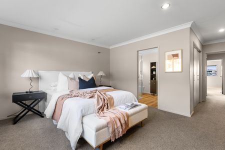 Spacious Four-Bedroom Family Home in Otumoetai - Otumoetai - Photo 3