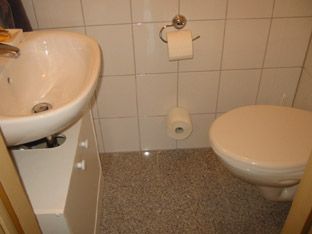 Super DG-Wohnung mit Balkon, Gäste-WC, TG-Platz, Granit-/Pakettböden, uvm. - Foto 4