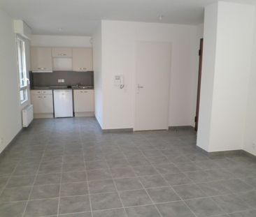 Location Appartement 2 pièces 32m² CHAMBERY 73000 - Photo 2