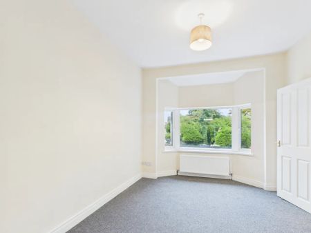 4 Broadway - Photo 2