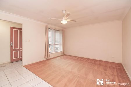 QUIET CENTRAL LIVING - Photo 2