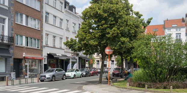 Appartement te huur in Elsene voor € 1.400 met 1 slaapkamer - Photo 1