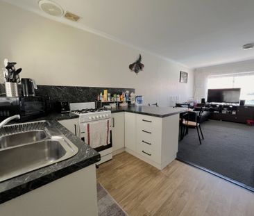 Low Maintenance Living!! - Photo 5