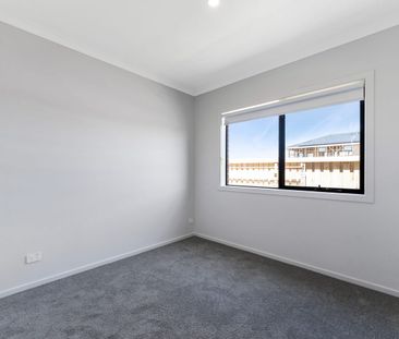 **RECEIVE ONE MONTH FREE RENT, ASK US HOW! Brand-New 4-Bedroom Home... - Photo 5