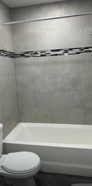 5 1/2 à Louer Rénové Saint-Léonard - Photo 1