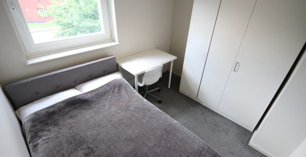 3 Bed - 4 Woodsley Green, Hyde Park, Leeds - LS6 1SD - Student - Photo 1