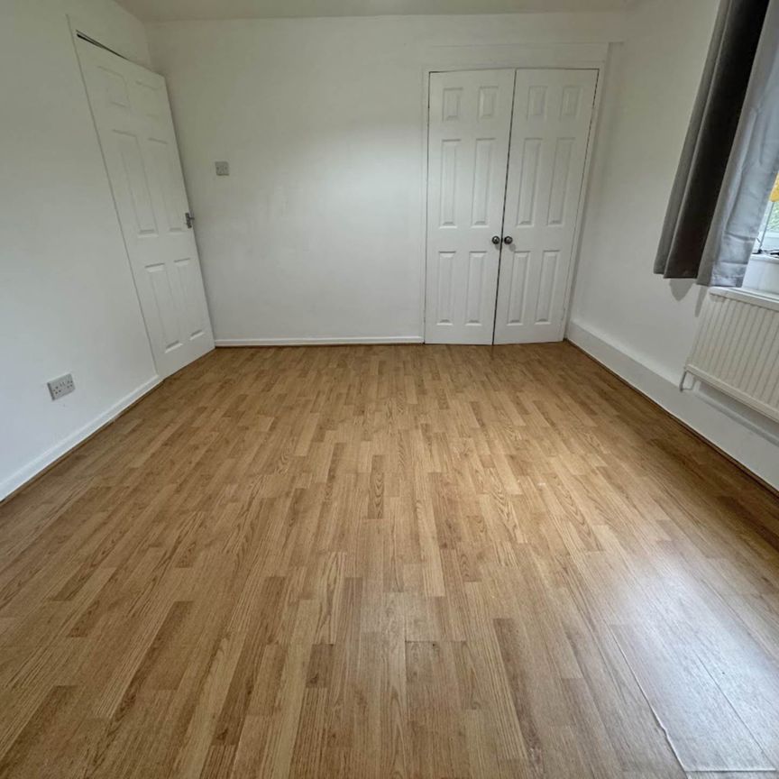 Stephenson Drive, Moorside - Photo 1
