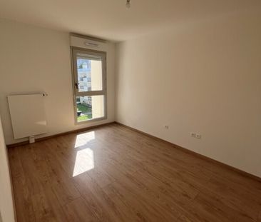 Location Appartement 2 pièces 48m² LUCE 28110 - Photo 3