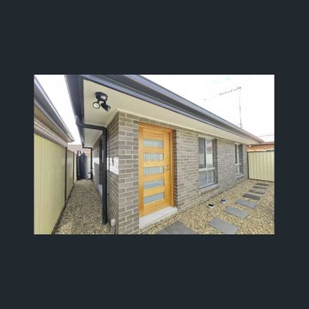 MODERN GRANNY FLAT IN BOSSLEY PARK! - Photo 3