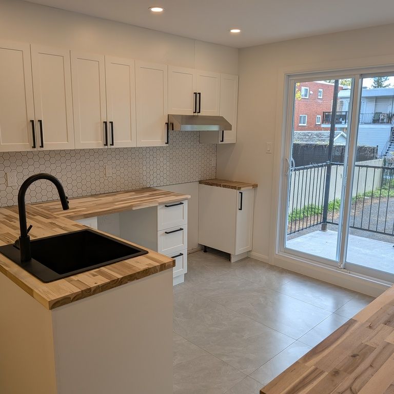5 1/2 LONGUEUIL - Photo 1
