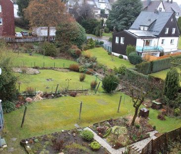 3-Zimmer-Dachgeschoss-Wohnung mit Balkon und herrlicher Aussicht! - Foto 4