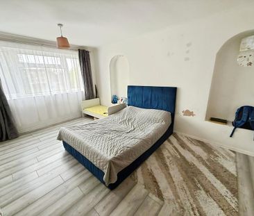 4 bedroom property to rent - Photo 2