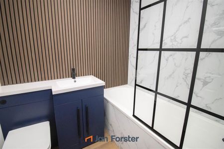 2 Bedroom Flat - Ground Floor - Photo 5