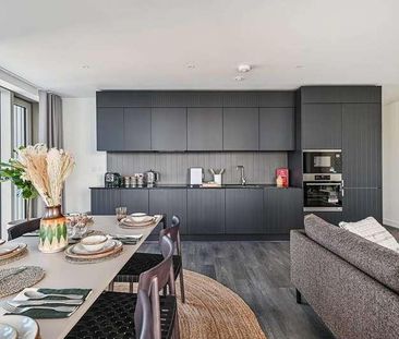 Westfield Avenue, Stratford, E20 - Photo 3