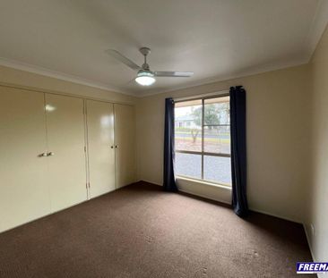 Spacious 3-Bedroom Brick Unit with Courtyard - Photo 1