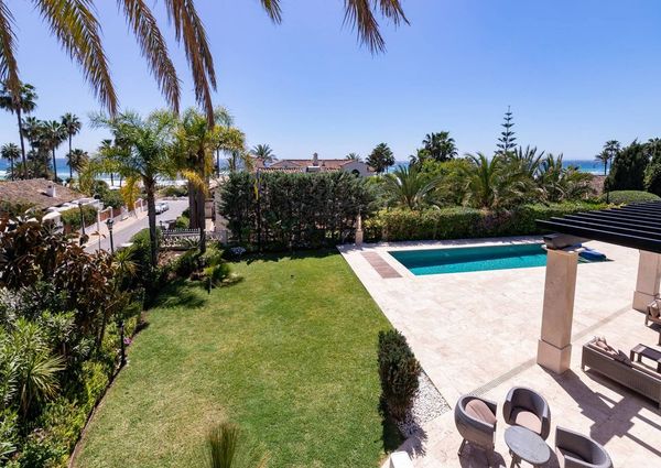 Luxury Villa for rent in Marbella Del Este, Andalusia