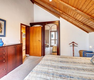 Light-flooded attic apartment in quiet area for rent - Foto 6