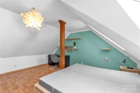 Moderní prostorný byt s lodžií - Fotografie 2