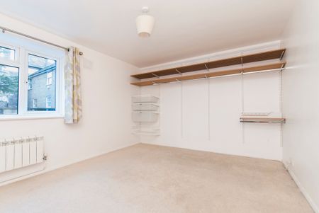 Dunarden Court, SW19, London - Photo 2