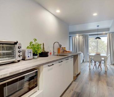 SUPERBE 4 ½ À LIMOILOU – DISPONIBLE M - Photo 2