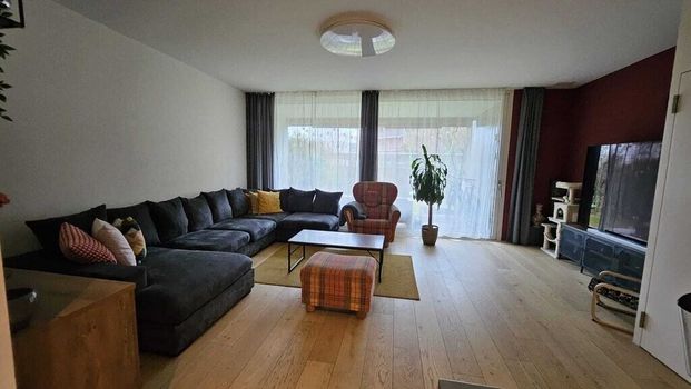 Centrally located house is looking for you! - Photo 1