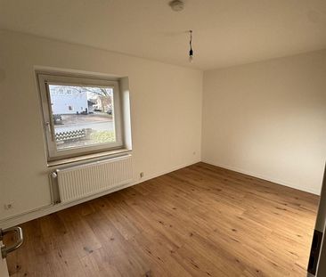 Erstbezug nach vollständiger Renovierung, moderne und bezugsfertige... - Photo 3