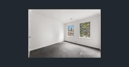 STUNNING MODERN HOME IN PRIMARY LOCATION! - Photo 4