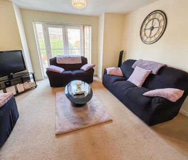 2 bedroom flat to rent - Photo 2