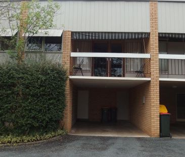 2/2 Edmondson Street, Campbell ACT 2612 - Townhouse For Rent | Domain - Photo 5