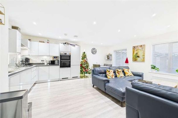 Tulip Close, Crawley, West Sussex, RH10 - Photo 1