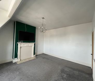 2 bed flat to rent in 2 Queens Park Road, Paignton, TQ4 - Photo 3