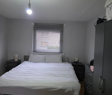 2 Bed Terraced House, Dochart Drive, EH4 - Photo 3