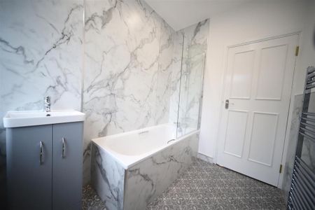 3 bedroom terraced house to rent - Photo 5