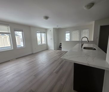 For Lease - 237 B Cornell Park Avenue Unit# (Coach), Markham, Ontario - Photo 2