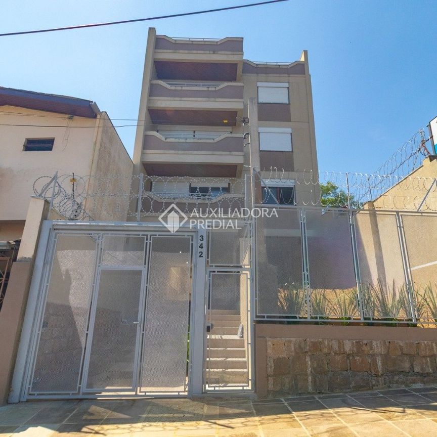 Apartamento com 1 quarto e 75m² para alugar em Medianeira, Porto Alegre. - Photo 1