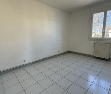 Location Appartement 4 pièces 66m² ARLES 13280 - Photo 5