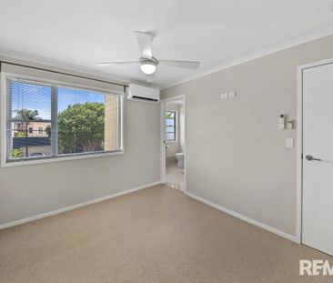 Spacious 3 bedroom home with multiple living areas in premium lifes... - Photo 3