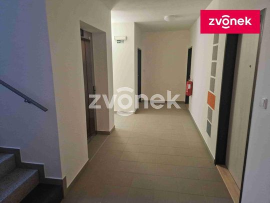 Pronájem bytu 1+kk 30 m2 - Fotografie 1