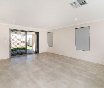 4 Mast Close, Dudley Park WA 6210 - House For Rent | Domain - Photo 6