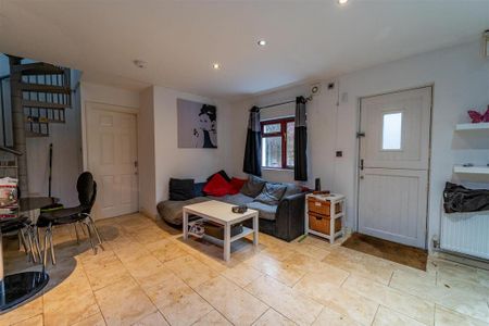 4 bedroom house to rent - Photo 3