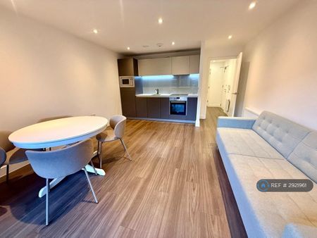 1 bedroom flat to rent - Photo 2