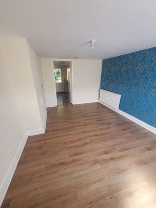 2 bedroom cottage to rent - Photo 1