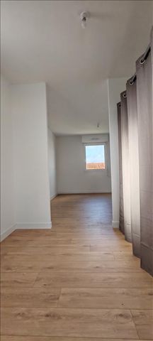 4 pièces - 102,53 m² - RDC - Colocation non autorisée - Photo 2