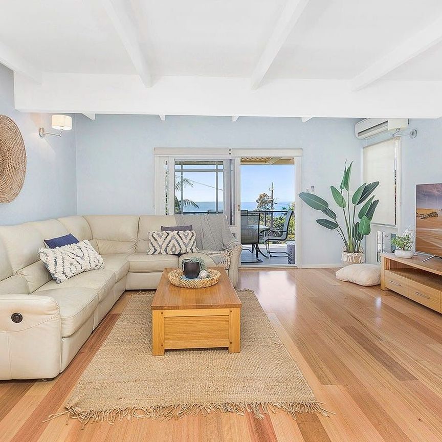 A Home That Captures the Wombarra Lifestyle - Photo 1