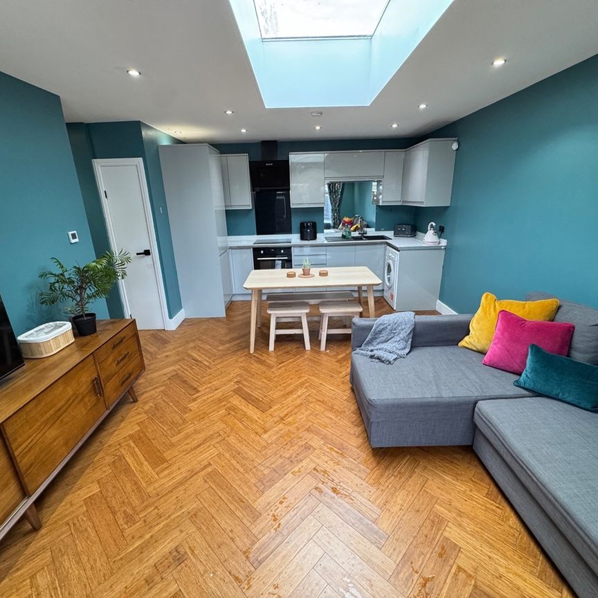 2 Bed Bungalow, Hassocks Road, SW16 - Photo 1