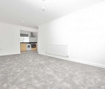 Chequers Lane, Dunmow, CM6 - Photo 1